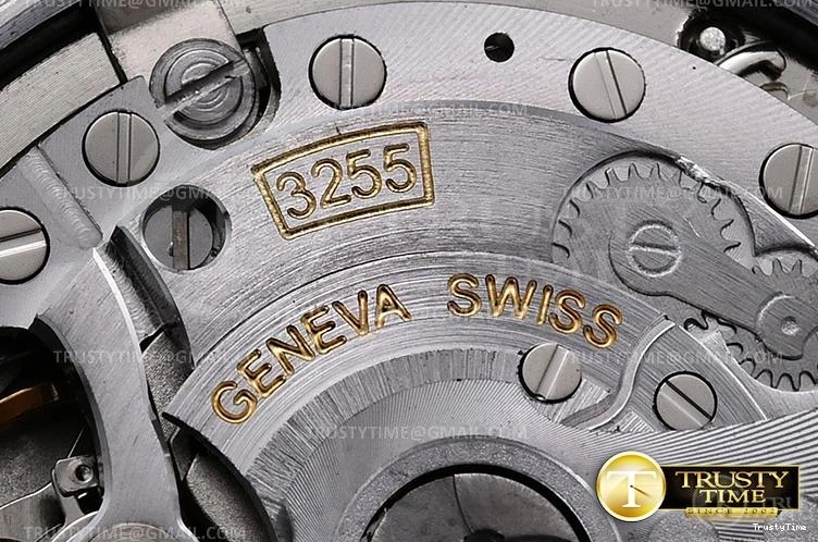 1019 RDD0224F – DayDate 36mm Vibrant 705